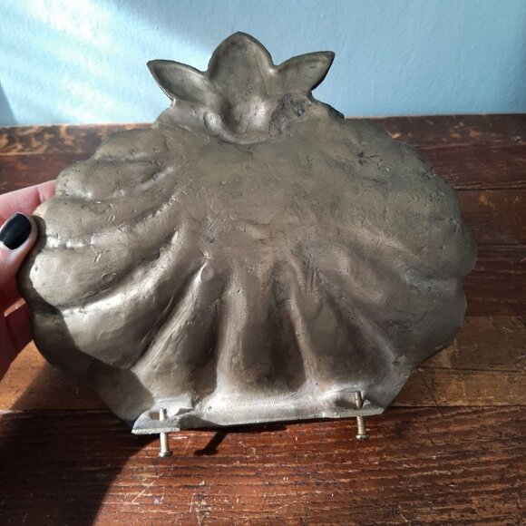 Solid Brass Shell Final, Tray, Wall Shelf Decor Victorian Art Nouveau Heavy - Picture 3 of 11